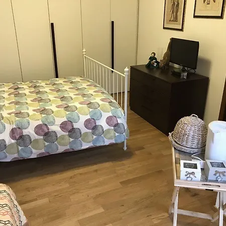 Sally's 3* Καρράρα