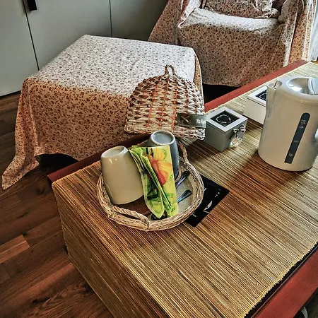 Bed and Breakfast Sally's Καρράρα