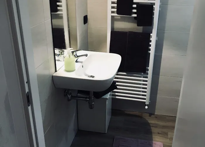 Sally's 3*