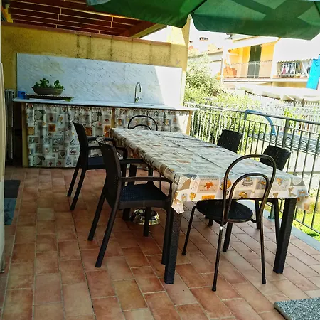 Sally's 3* Carrara