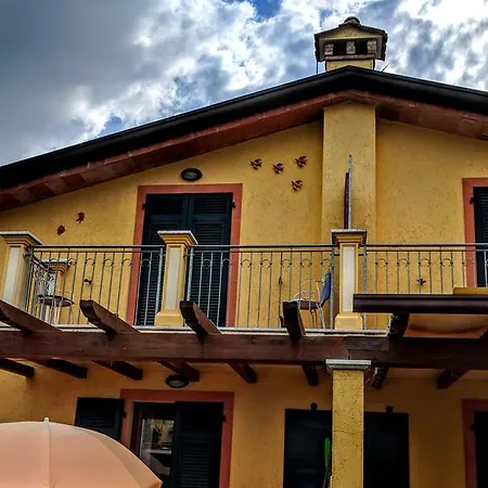 Bed and breakfast Sally's Carrara