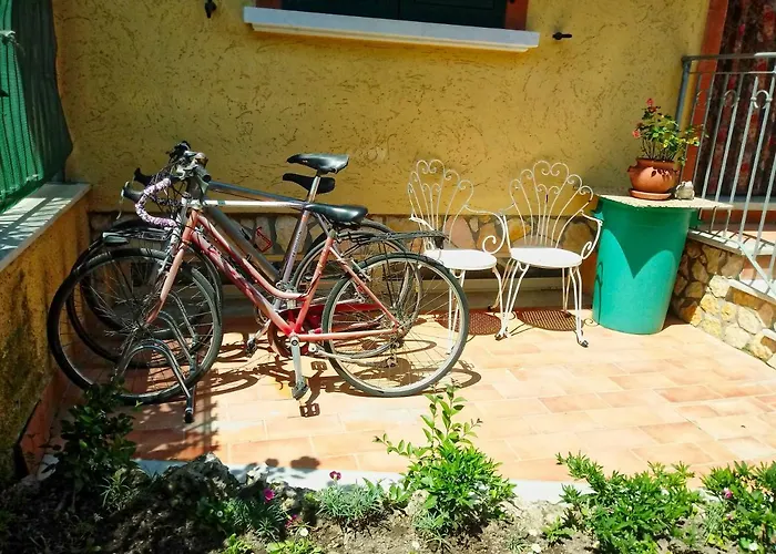 Alojamento de Acomodação e Pequeno-almoço Sally's 3*